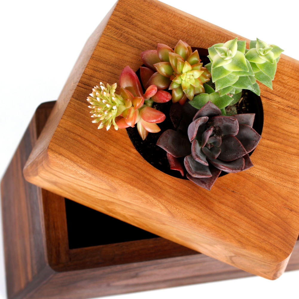 The Living Urn Planter