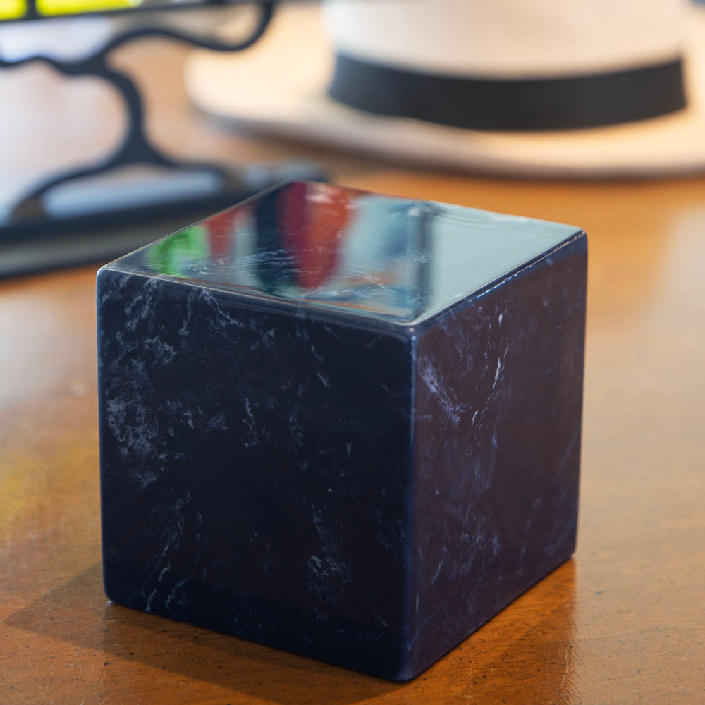 Aurora Pet Cube Urn